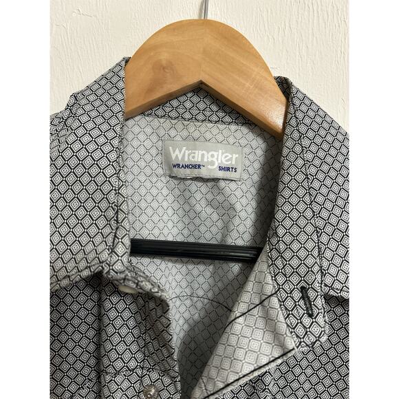 Wrangler Shirt Short Sleeve Large Pearl Snaps - Picture 2 of 4